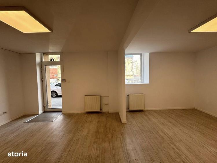Spațiu comercial, de 75 mp, în Complex Studențesc