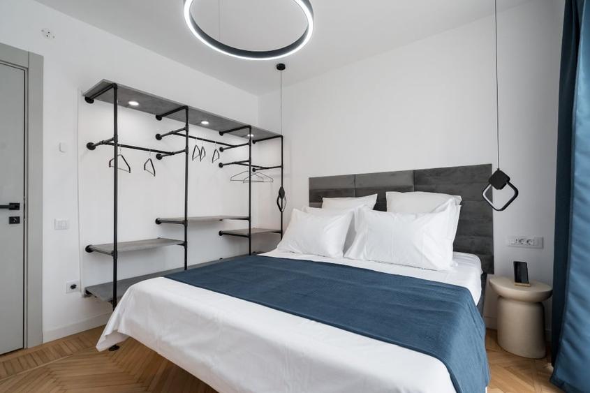 Apartament cu 2 camere semidecomandat, mobilat în Unirii
