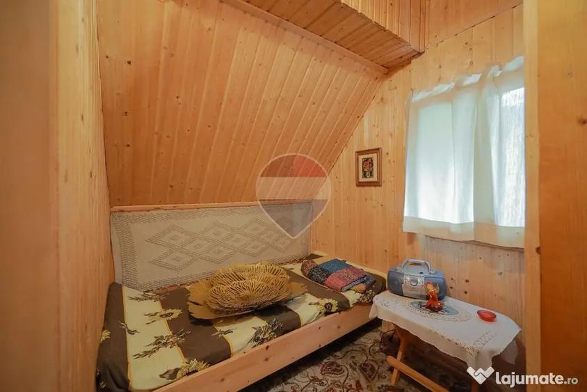 Casă cu 7 camere cu Teren 3326 Mp în Arieșeni