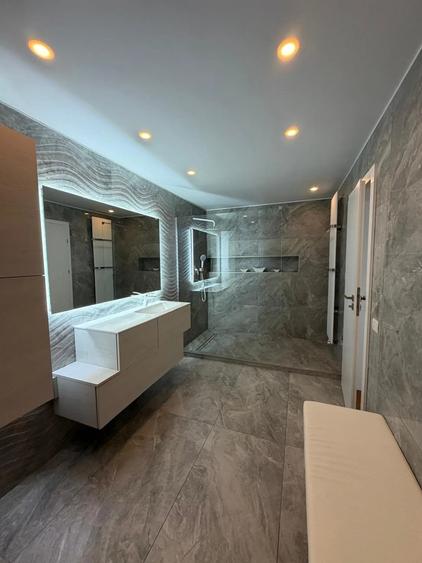 Apartament cu 4 camere decomandat în Floreasca