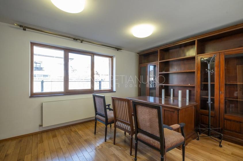 Casă individuală cu 6 camere cu Teren 300 Mp în Băneasa