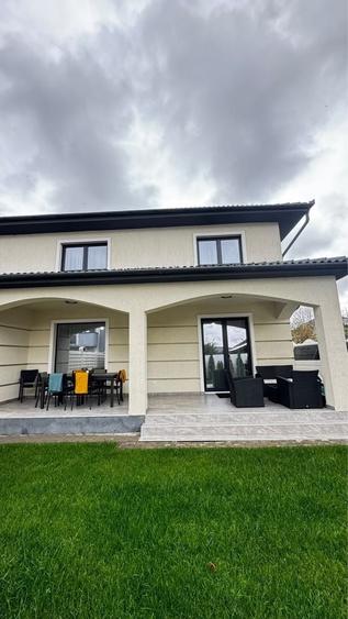 Casă cu 4 camere cu Teren 200 Mp în Șelimbăr