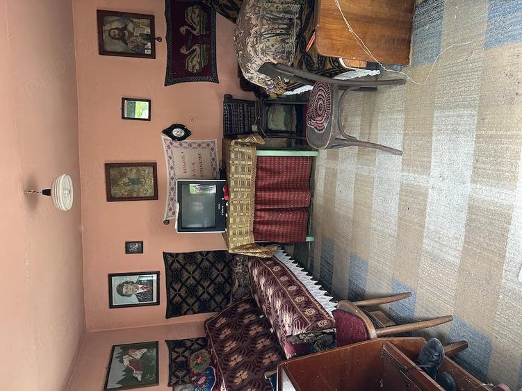 Casă cu Teren 1500 Mp în Presaca