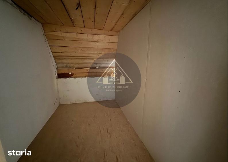 Casă cu 5 camere cu Teren 2500 Mp în Ațel