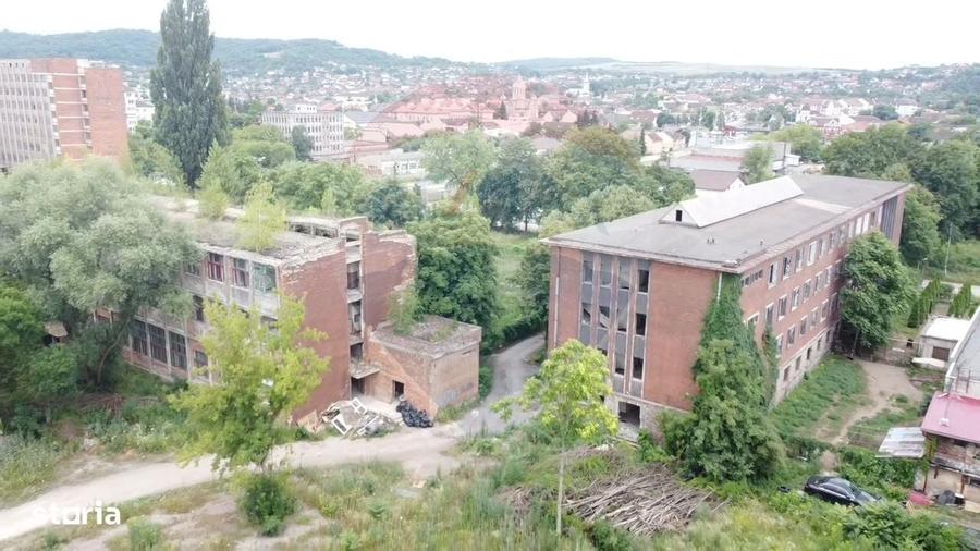 Spațiu comercial, de 8,300 mp, în Răcăștia