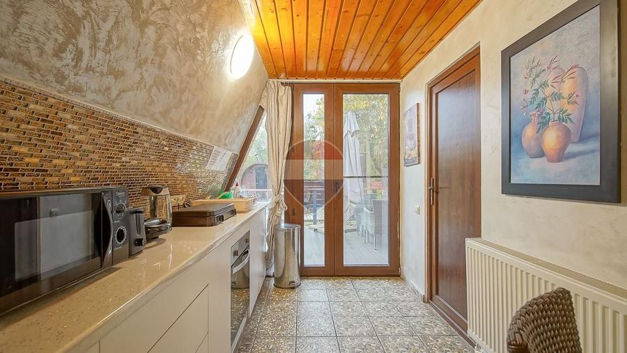 Casă individuală cu 3 camere cu Teren 3972 Mp în Predeluț