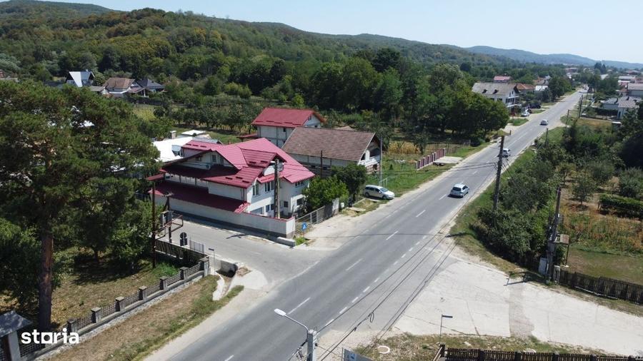 Casă cu 4 camere în Zigoneni