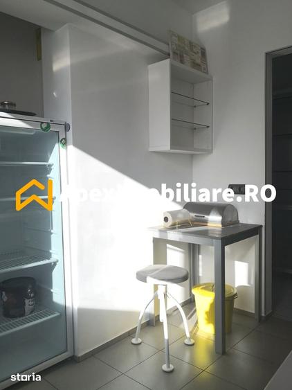 Apartament cu 3 camere decomandat în Gara de Nord