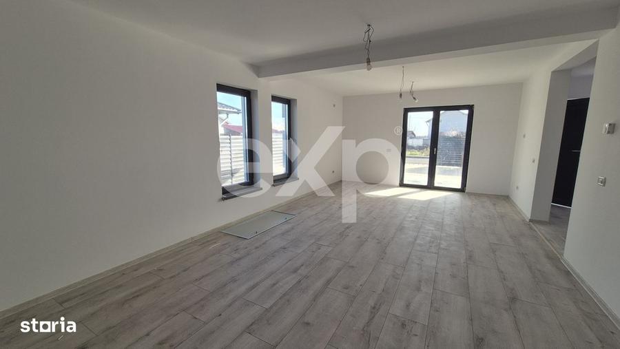 Casă cu 4 camere în Geamăna