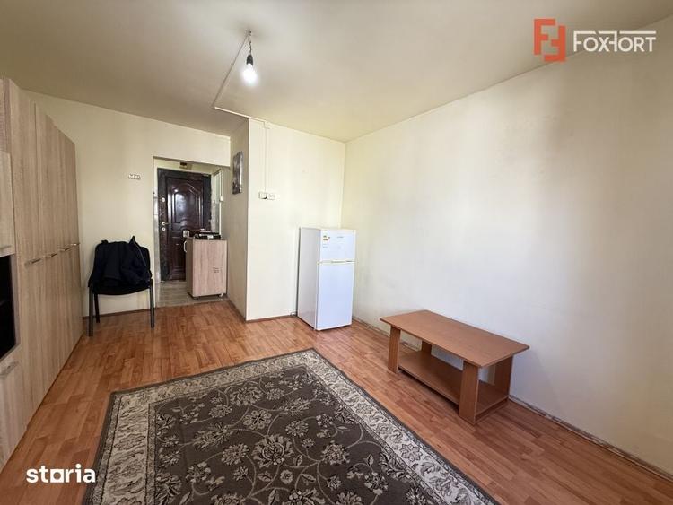 Garsonieră semidecomandată în Est