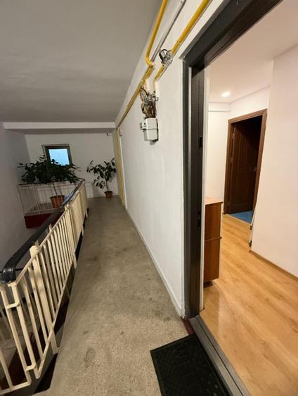 Apartament cu 2 camere decomandat în Nicolina