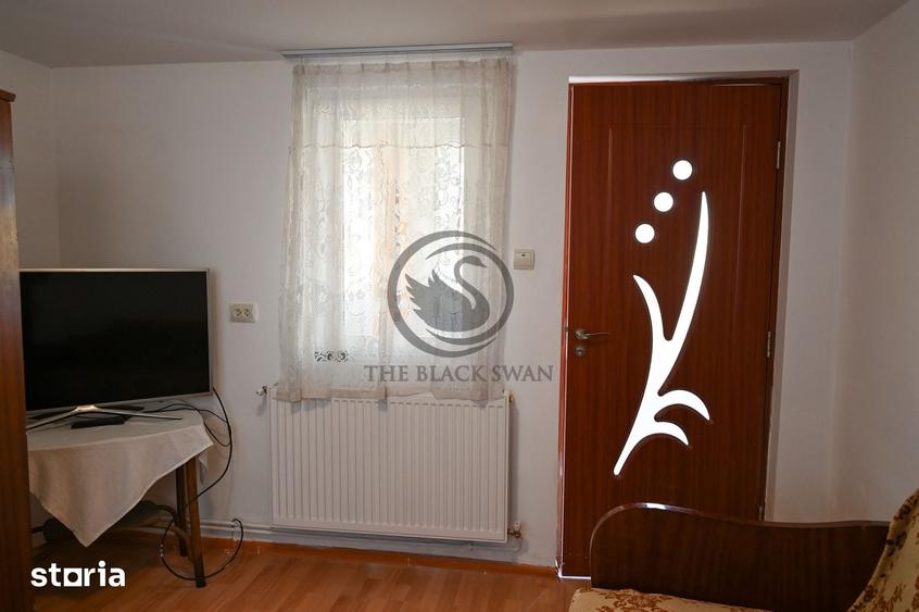 Casă cu 2 camere decomandat cu Teren 444 Mp în Bucov