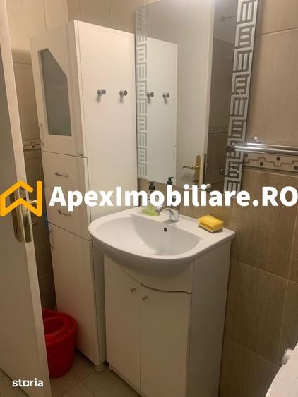 Garsonieră decomandată în Cișmigiu