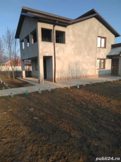 Casă cu 4 camere în Luciu