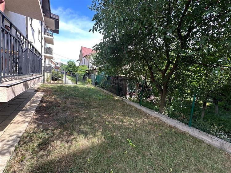 Apartament cu 3 camere decomandat în Valea Lupului