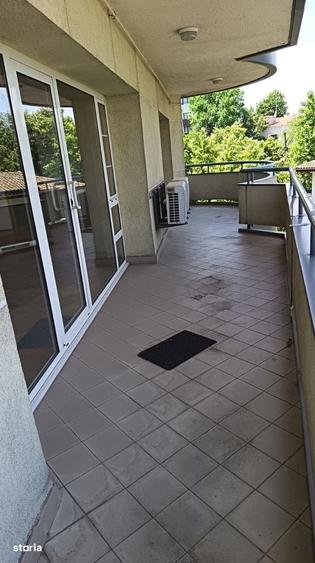 Apartament cu 4 camere în Primăverii