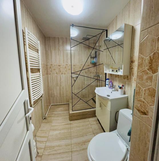 Apartament cu 2 camere decomandat în Ultracentral