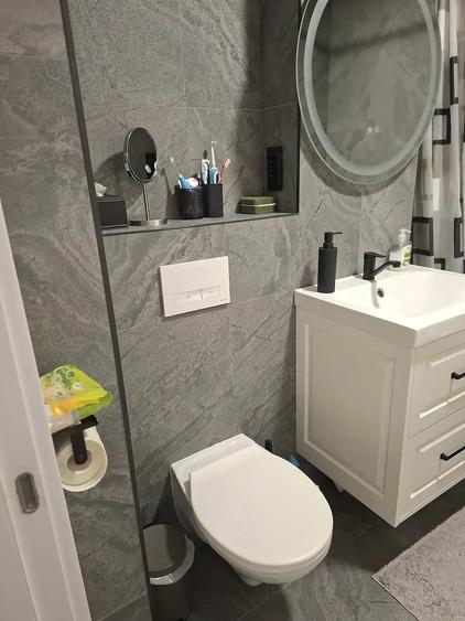 Apartament cu 4 camere decomandat în Central