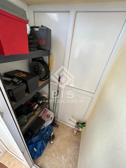 Apartament cu 3 camere decomandat în Calea Moldovei