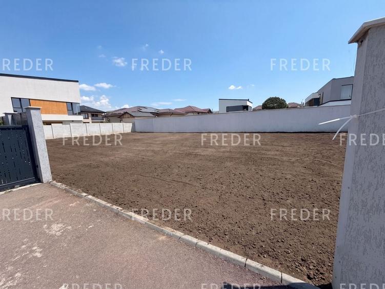 Teren Construcții intravilan de 400 mp, în Tunari