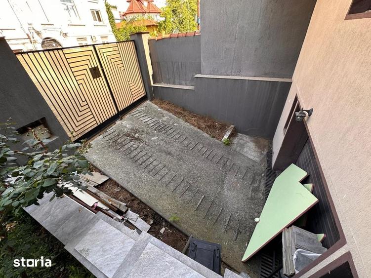 Casă cu 6 camere cu Piscina în Libertății