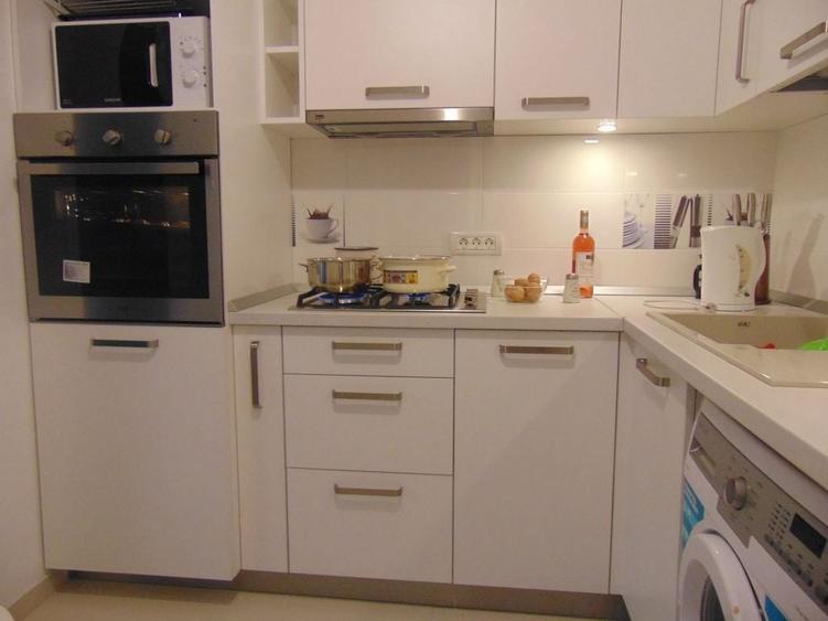 Apartament cu 3 camere decomandat în Alfa