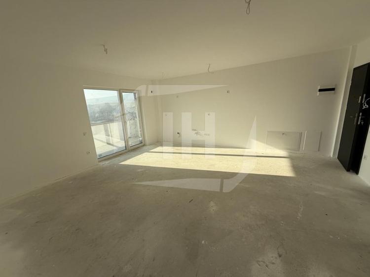 Apartament cu 3 camere semidecomandat în Iris