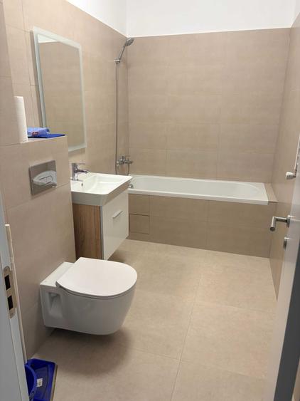 Apartament cu 2 camere decomandat în Păcii