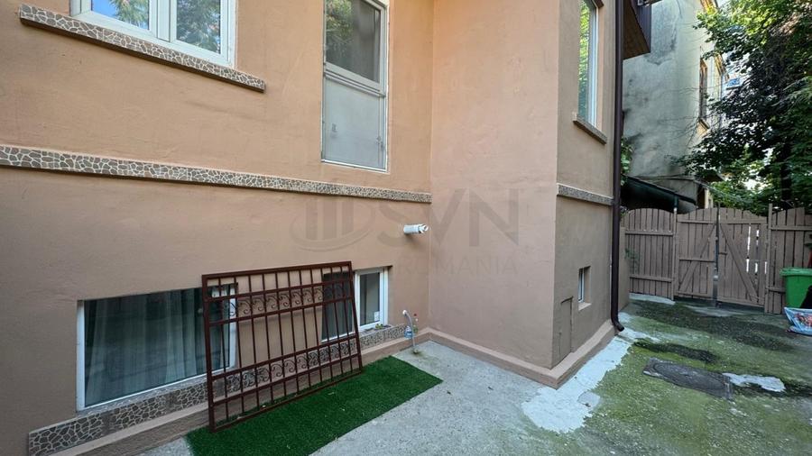 Casă individuală cu 5 camere cu Teren 80 Mp în P-ța Unirii