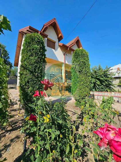 Casă cu 5 camere cu Teren 500 Mp în Sagna
