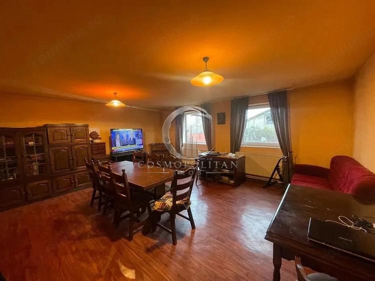 Casă cu 7 camere cu Teren 3200 Mp în Izvoru Dulce (Merei)