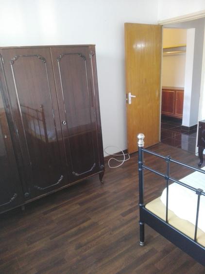 Apartament cu 3 camere decomandat în Titan