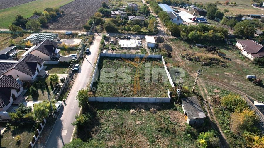 Teren Construcții intravilan de 1000 mp, în Aroneanu
