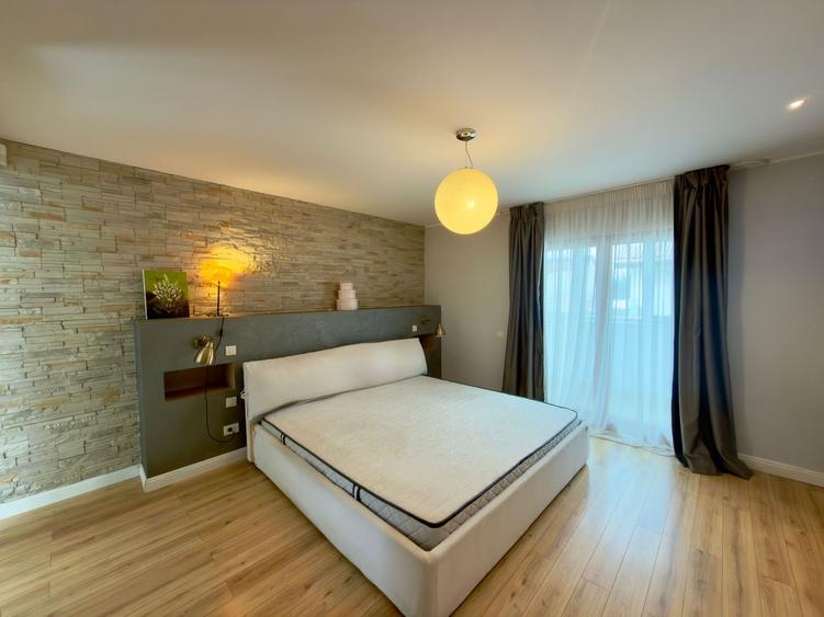 Duplex cu 5 camere cu Canalizare în Pipera