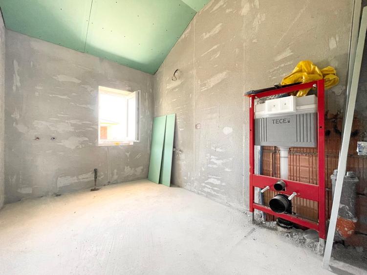 Duplex cu 4 camere cu Canalizare în Moșnița Veche