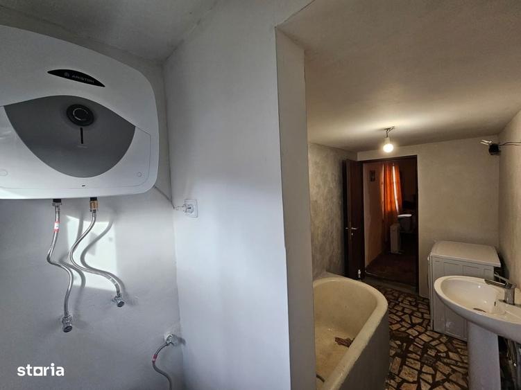 Casă cu 3 camere în Trăisteni