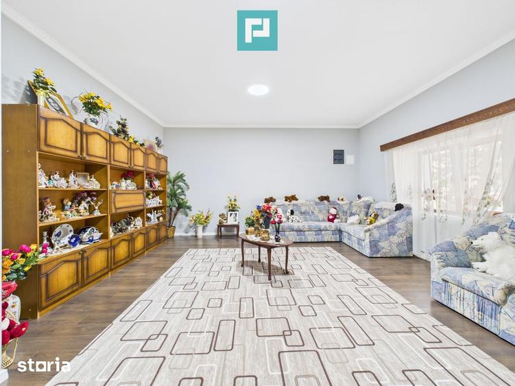 Casă cu 6 camere cu Teren 3800 Mp în Central