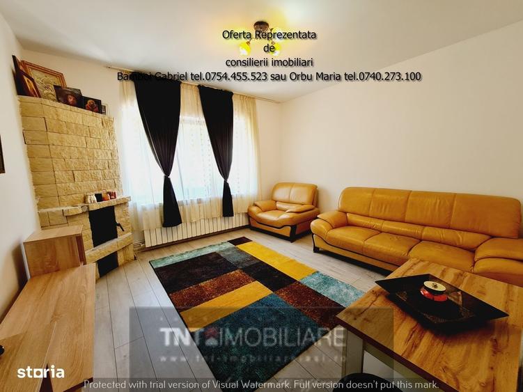 Casă cu 2 camere decomandat în Central