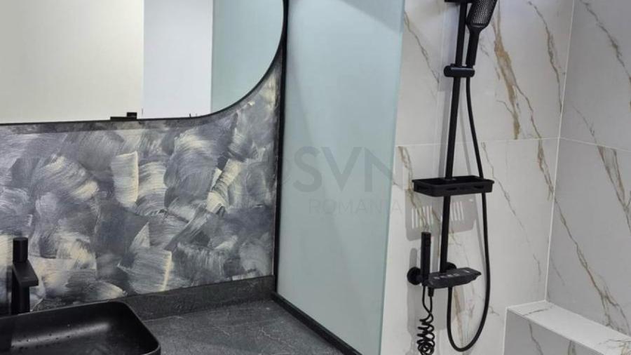 Apartament cu 3 camere semidecomandat, mobilat în Obor