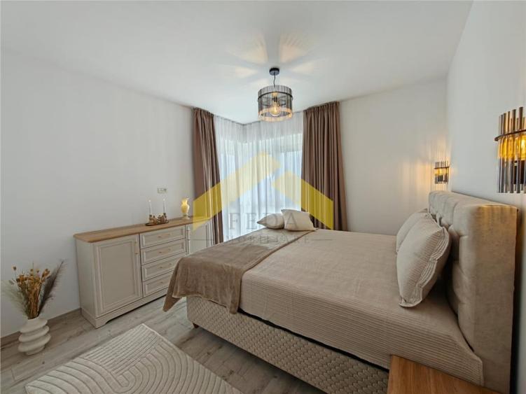 Apartament cu 3 camere semidecomandat în Central