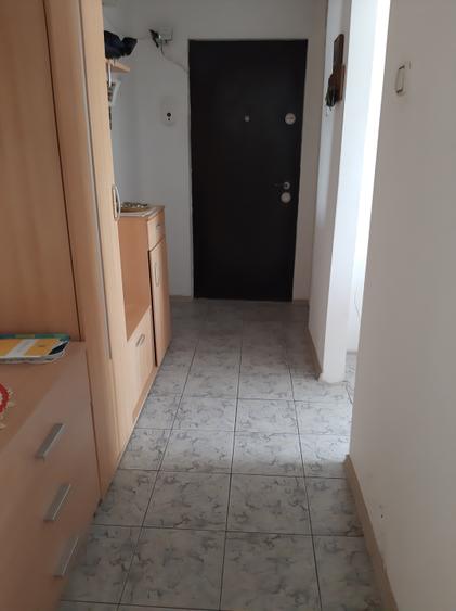 Apartament cu 2 camere semidecomandat în Confecții
