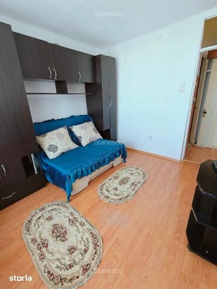 Apartament cu 3 camere decomandat în Berceni