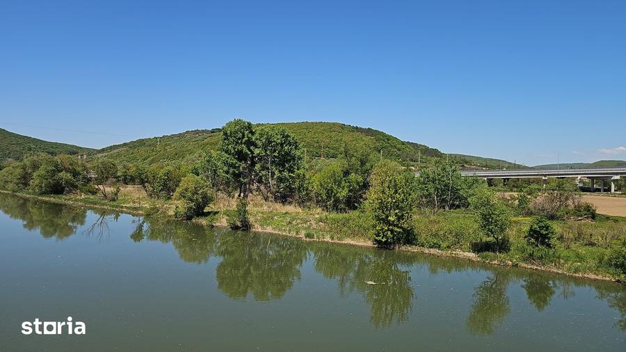 Teren de 12766 mp, în Șoimuș