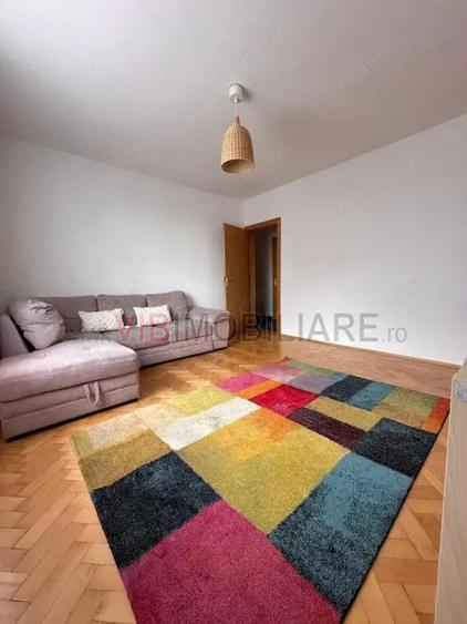 Apartament cu 3 camere semidecomandat, mobilat în Domenii