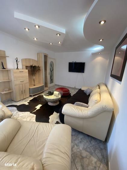 Apartament cu 2 camere decomandat în Timpuri Noi