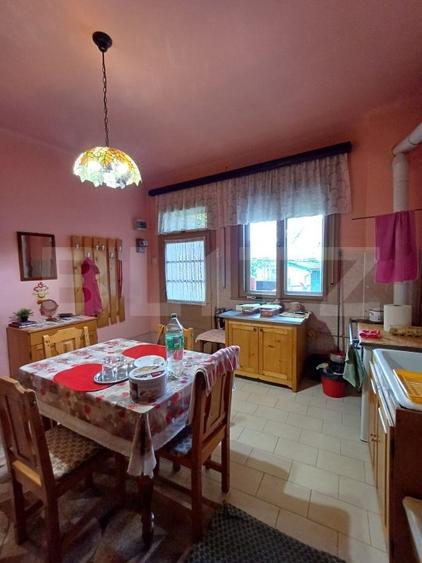 Casă individuală cu 4 camere cu Canalizare în Sud-Est