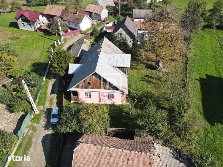 Casă cu 4 camere cu Teren 904 Mp în Frasin