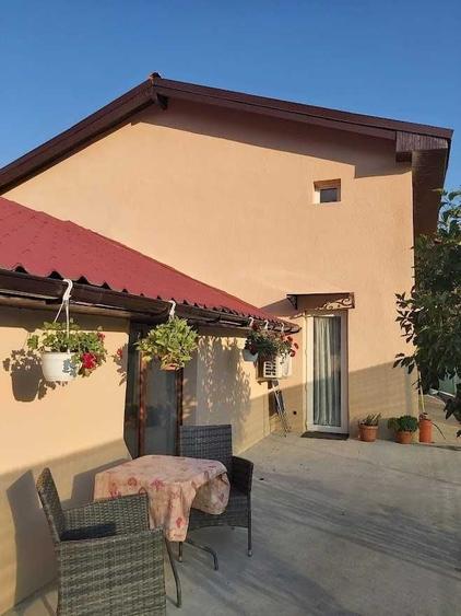 Casă cu 4 camere în Șoimuș
