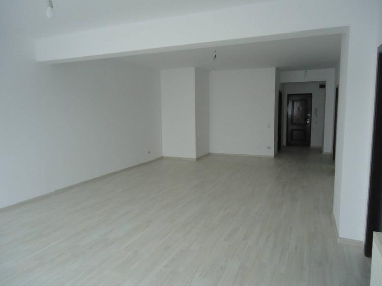 Apartament cu 4 camere în Central