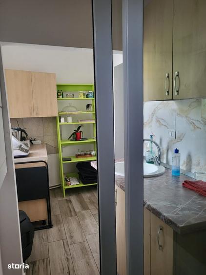 Spațiu comercial, de 70 mp, în Pârneava